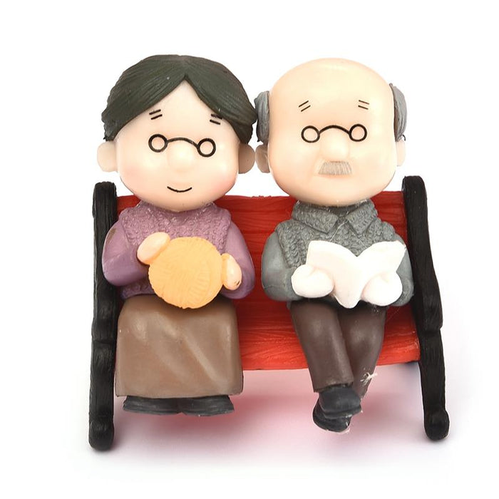 Couple Chair Figurines Miniatures